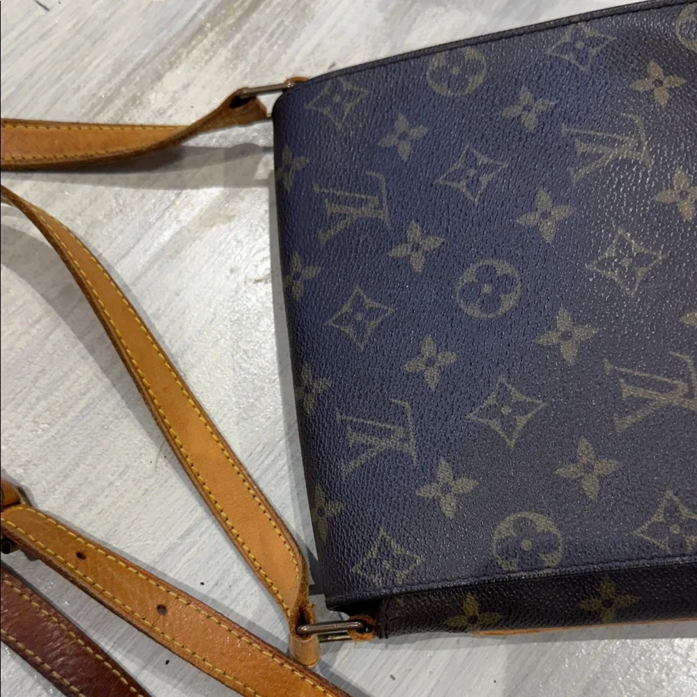 Louis Vuitton Musette Salsa Monogram Brown Crossbody Bag